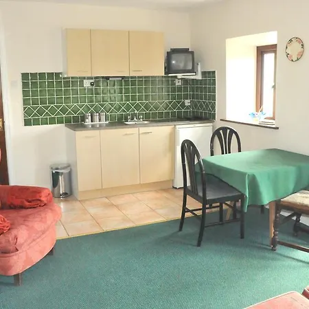 فندق مبيت وإفطار Mellottes *